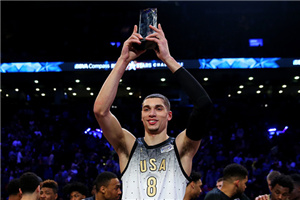 开云体育APP下载-上海队险胜山东队，拉文刷新纪录