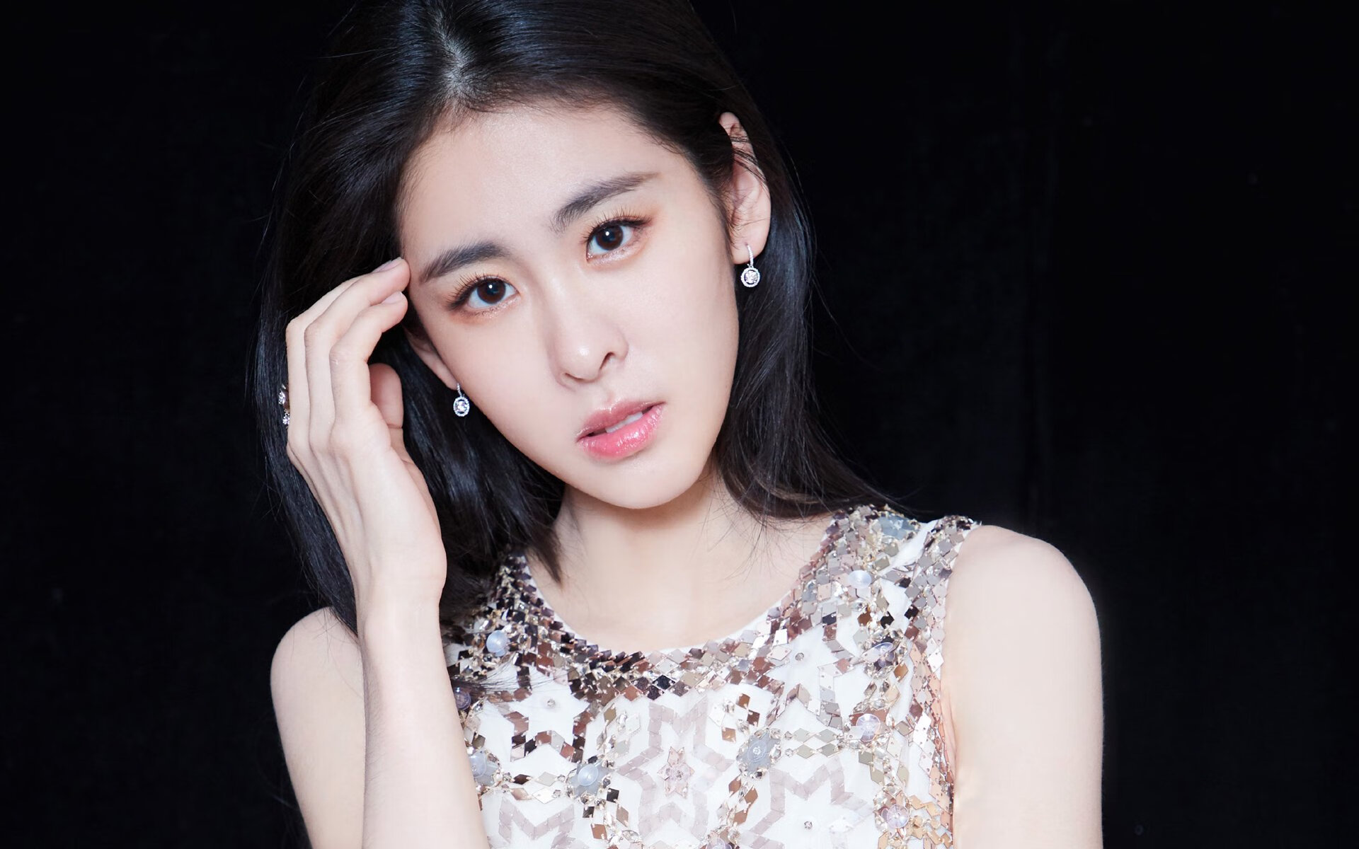 篮球之魂点燃绿茵场,德甲争冠夜的锡安时刻