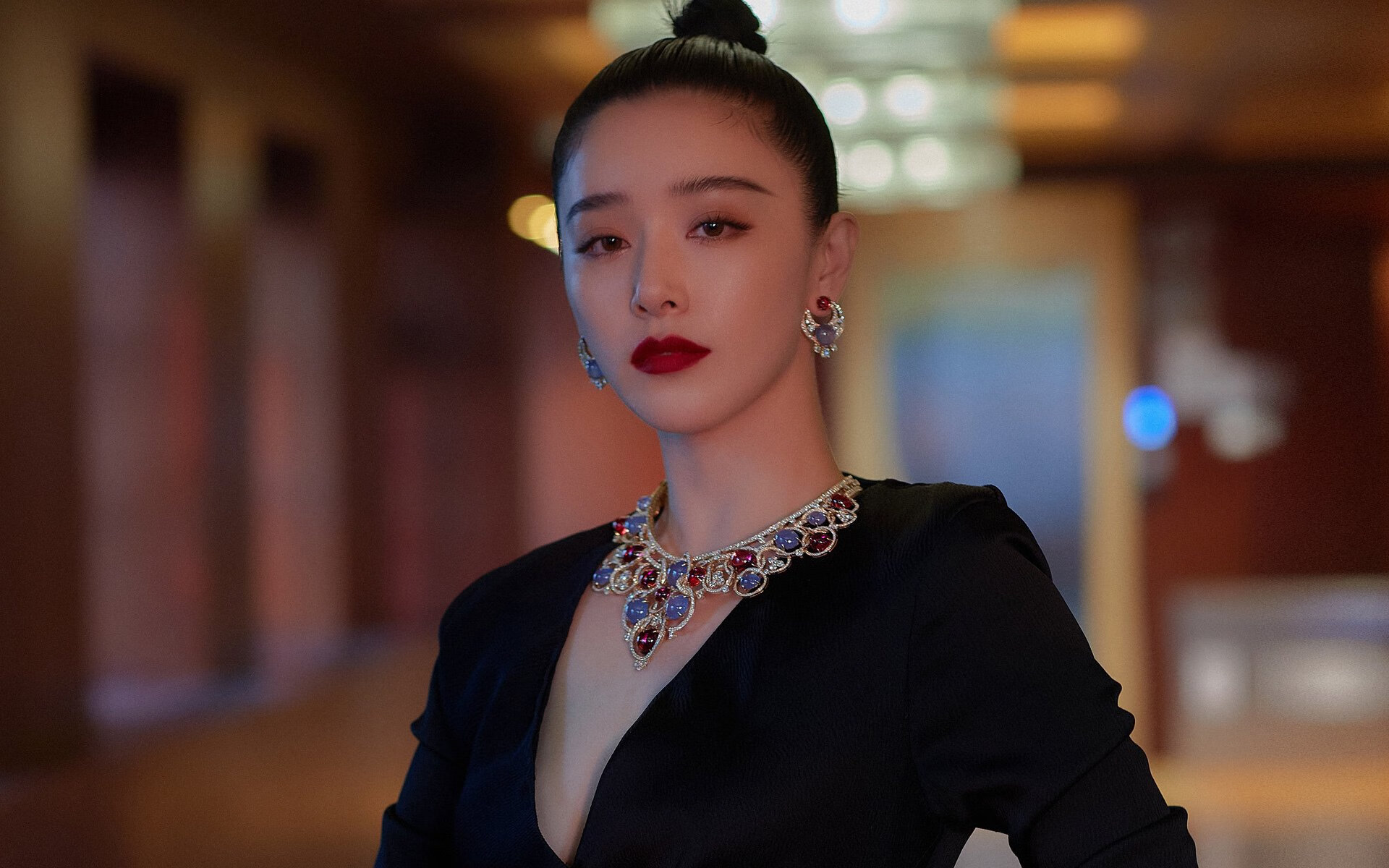 新王登基日，当特雷·杨的鹰唳划破密尔沃基，拉梅洛的魔法席卷欧冠半决赛