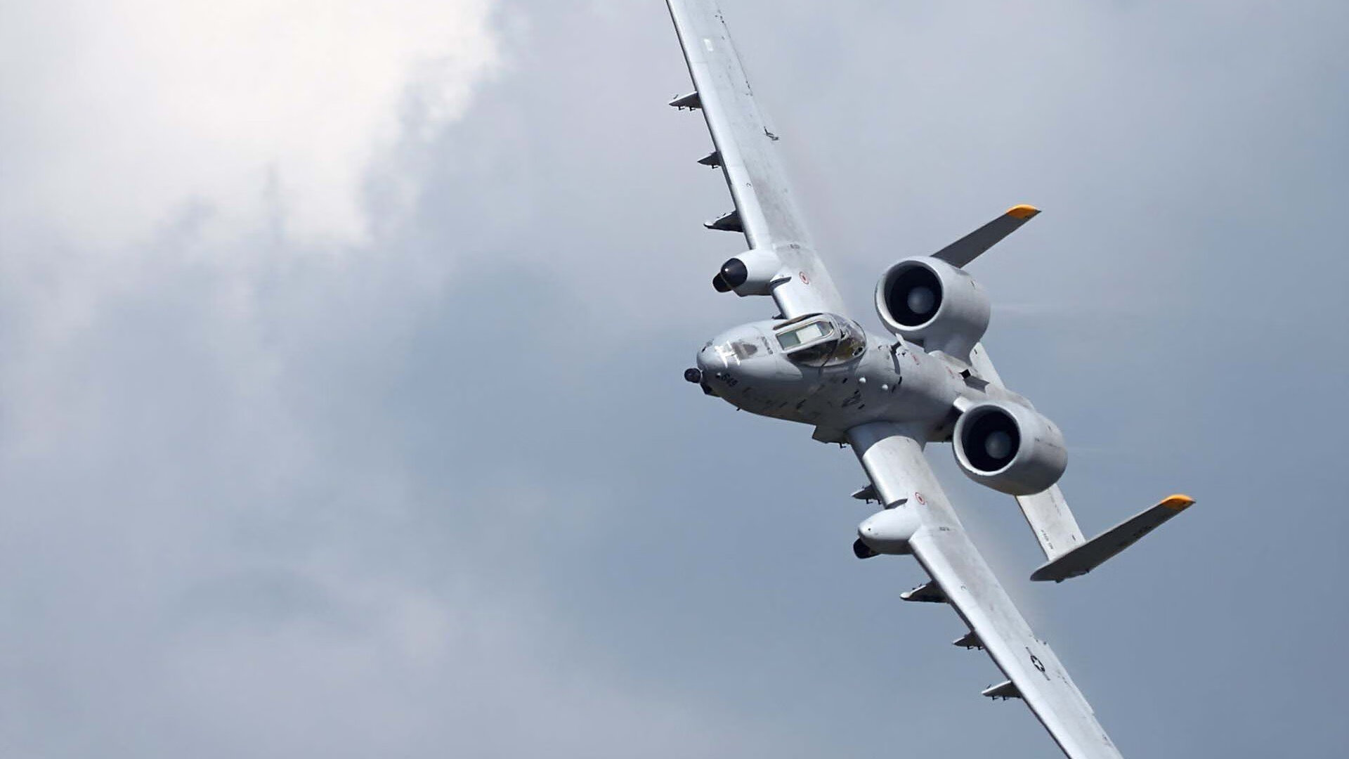 开云体育APP下载-双城记，当爱德华兹把爵士的奏鸣曲踩成底特律的鼓点