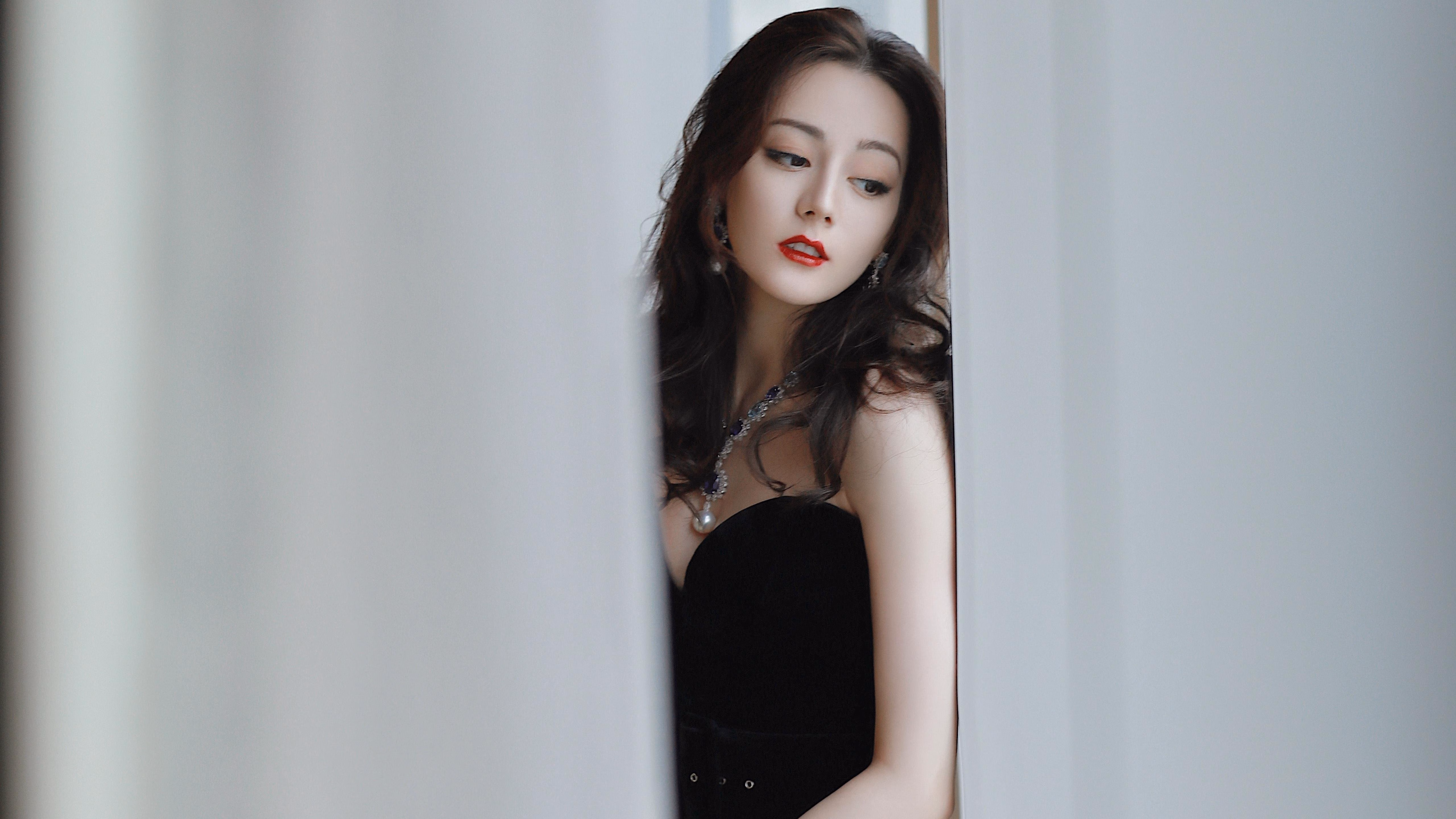 开云体育中国-速度与激情，德罗赞在F1街道赛之夜飙出统治级数据