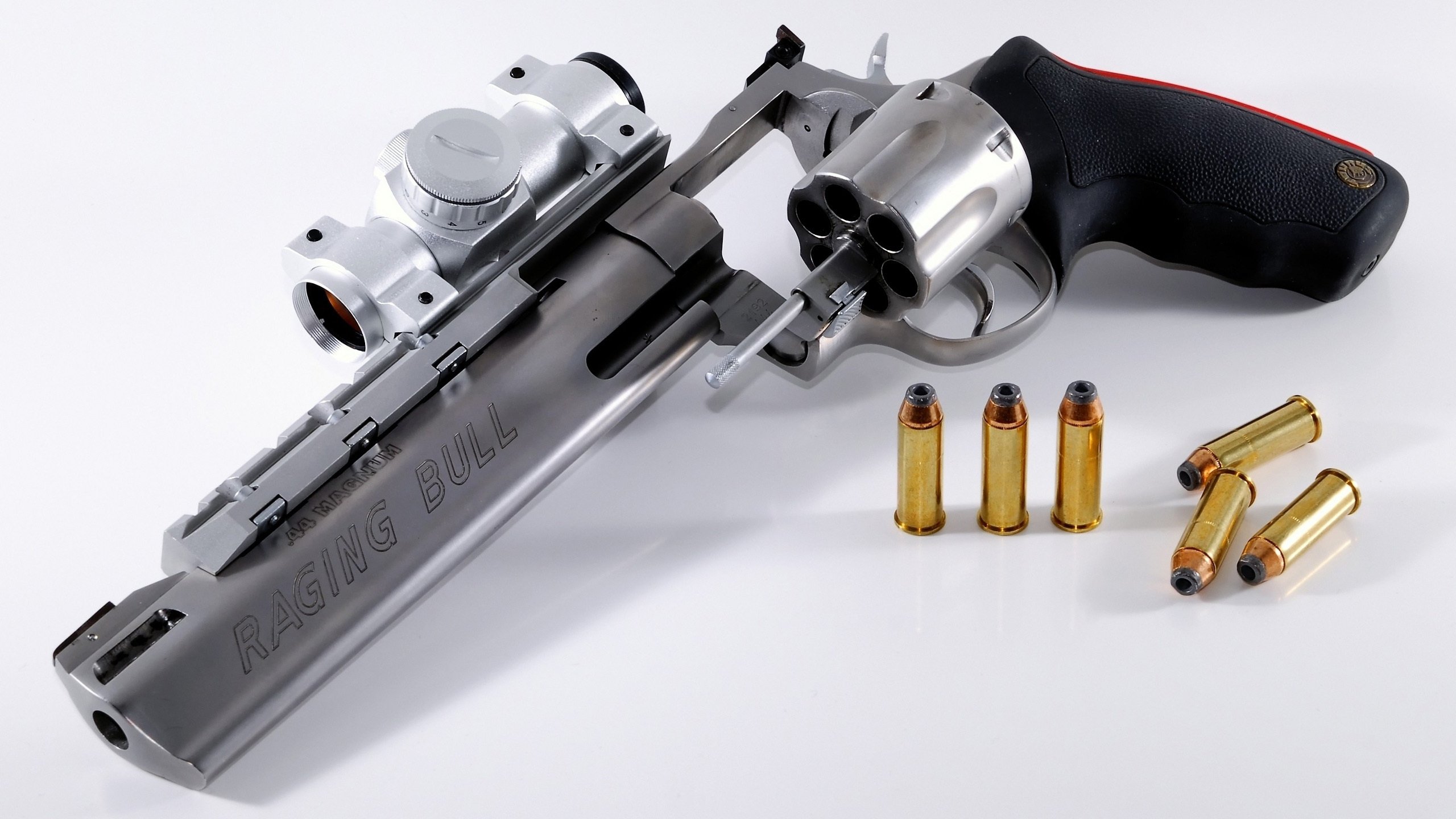 开云体育平台APP-当意大利铁卫诠释进攻美学，沙漠之盾写下终极答案，防守艺术的唯一性绽放